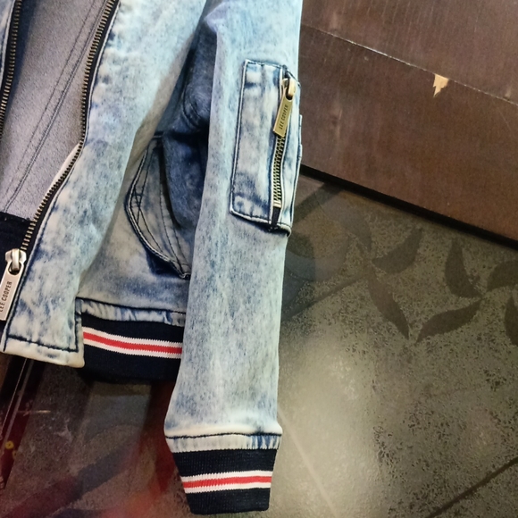 LeeCooper denim jacket for kids(size 3-4 yrs) - Picture 5 of 5